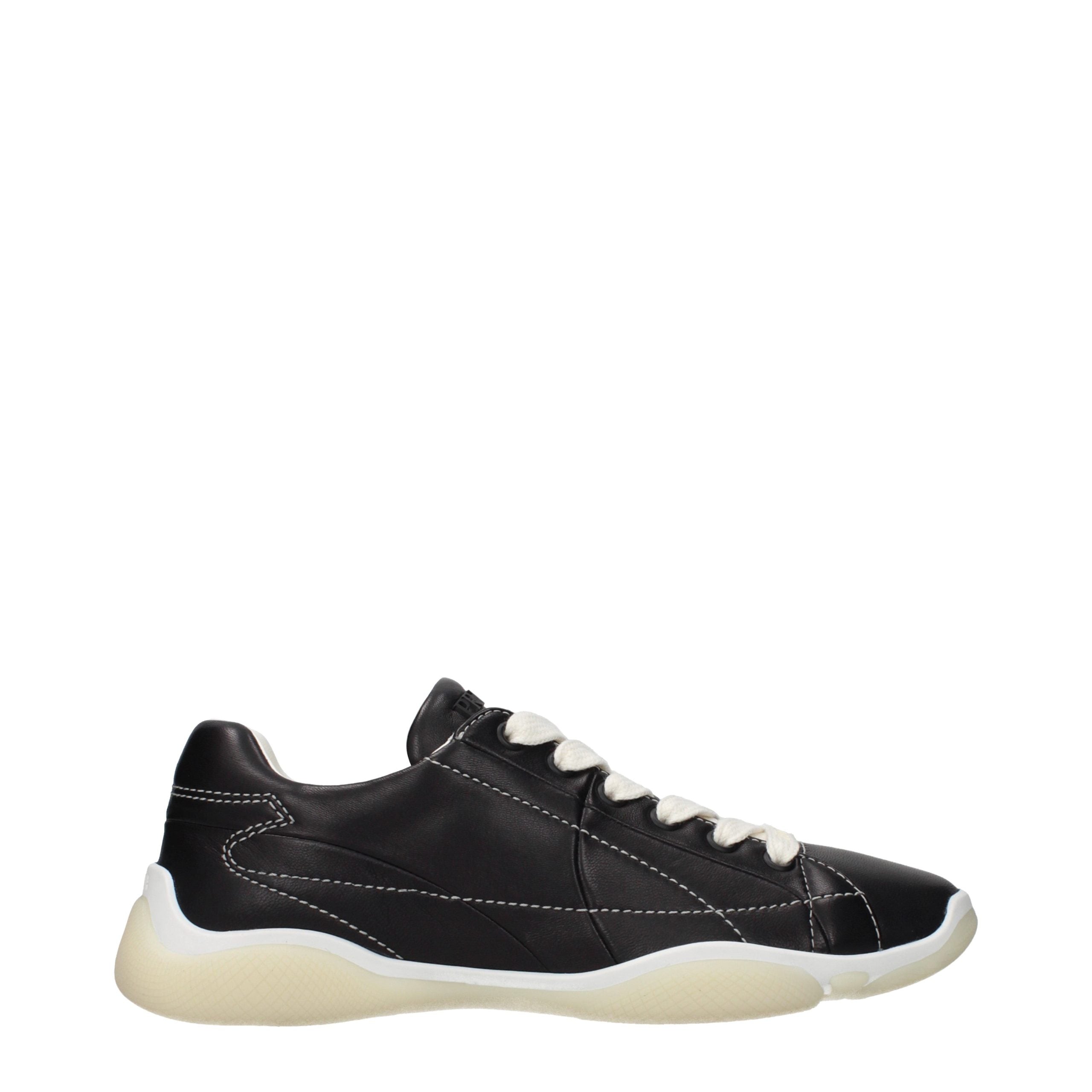 Prada — Sneakers noires en cuir avec logos signature