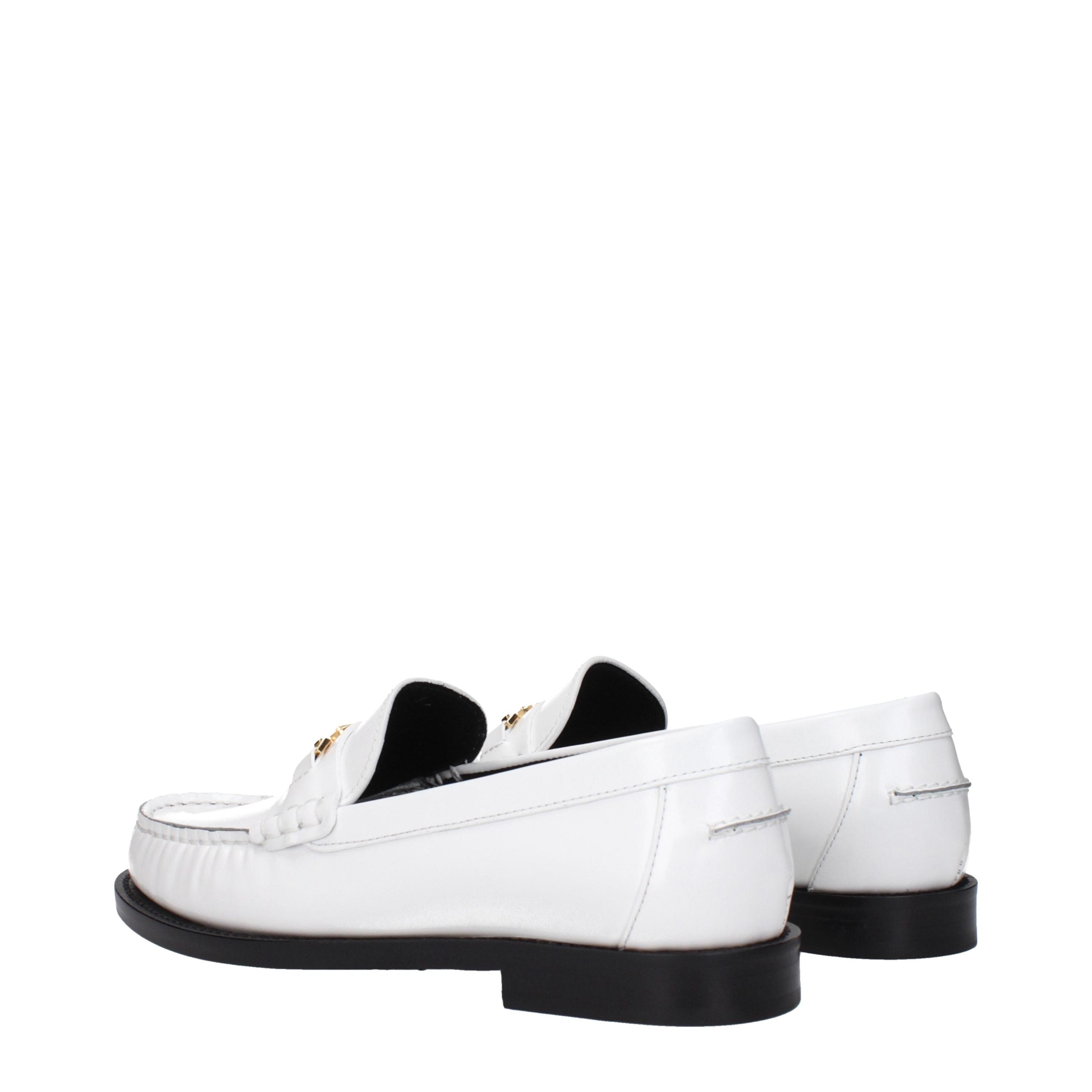 Versace — Mocassins slip-on blancs en cuir avec détail signature