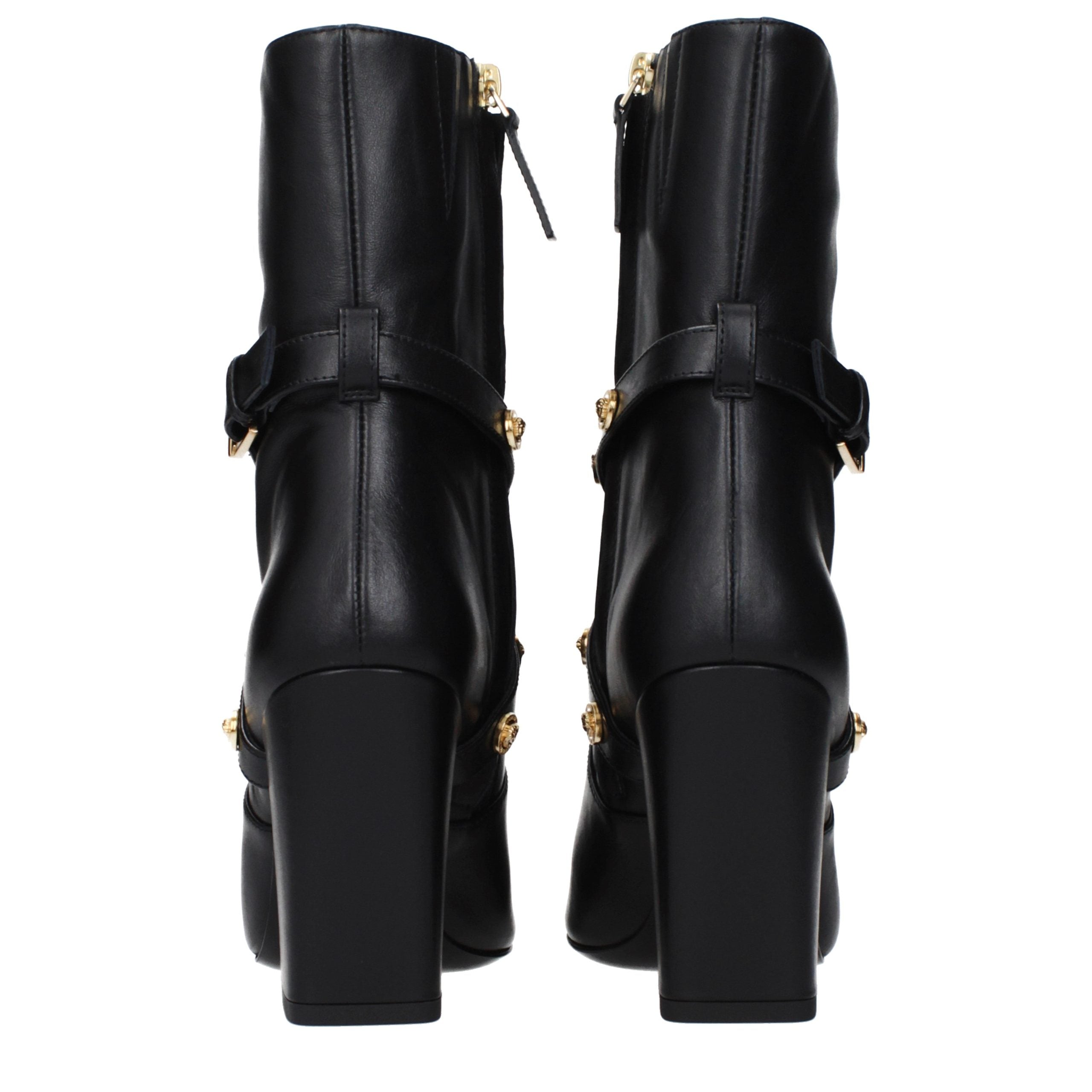 Versace – Bottines en cuir noir à talon haut et bout carré