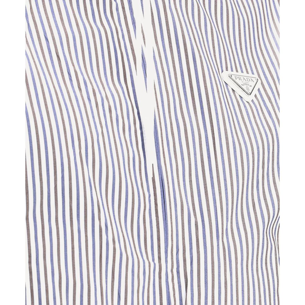 Prada – Veste à capuche avec plaque triangle iconique