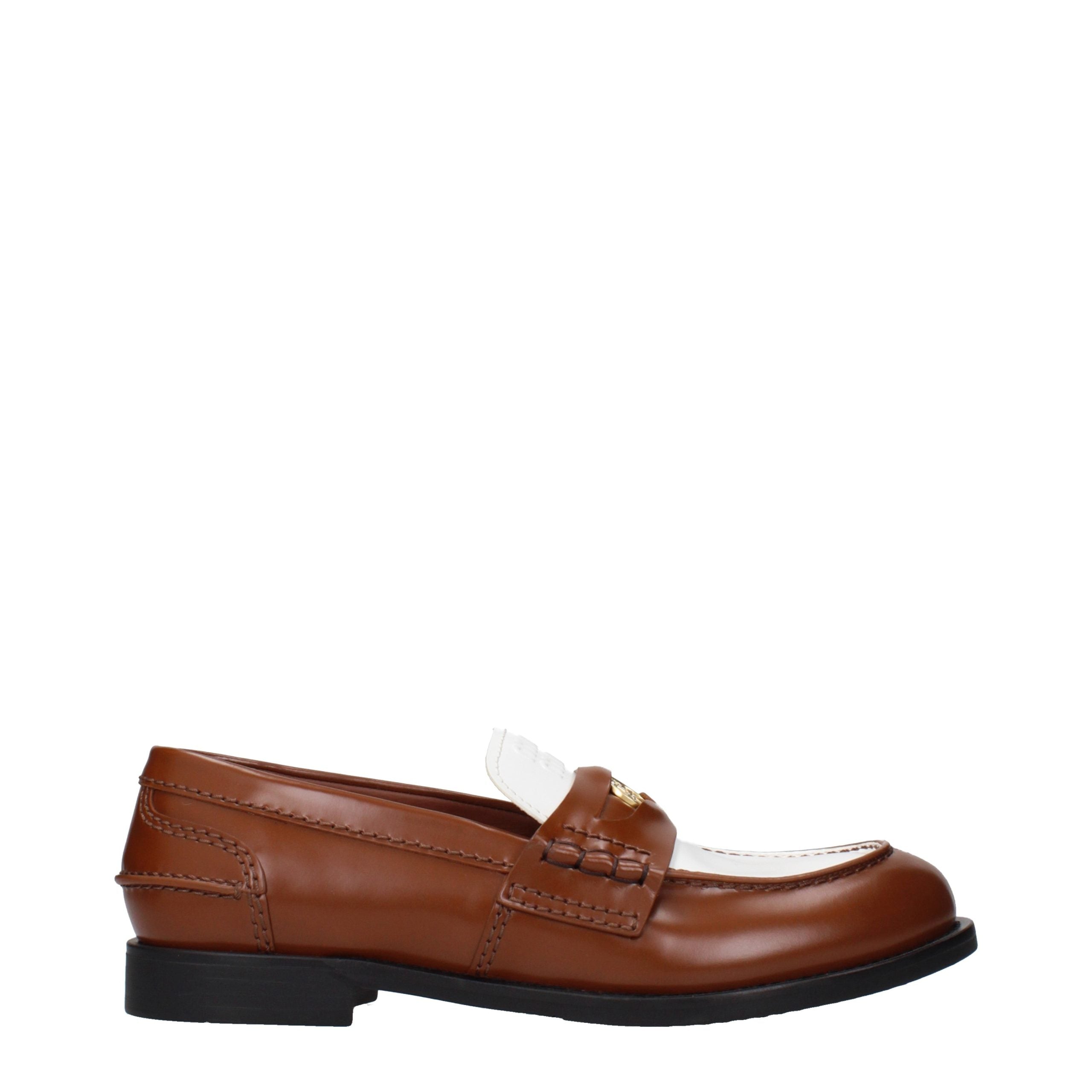 Miu Miu – Loafers en cuir marron avec logo frontal