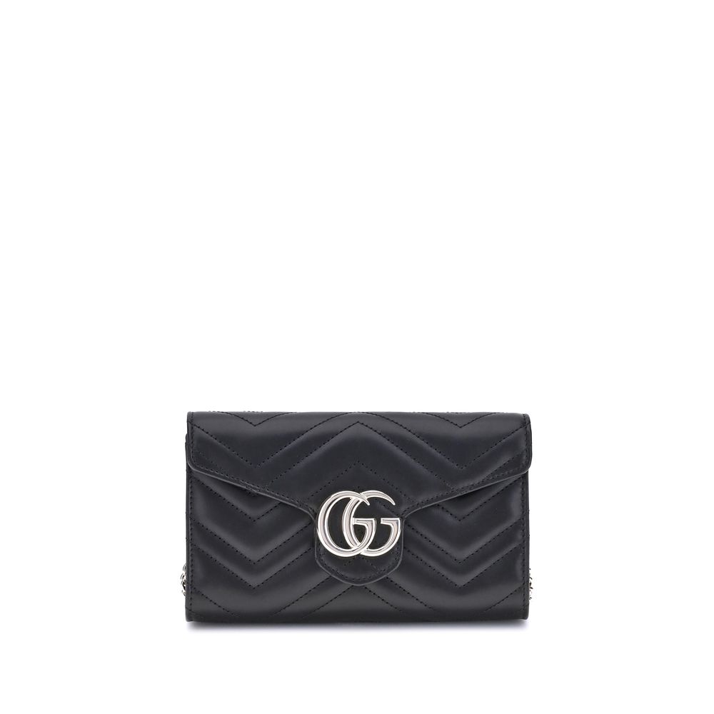 Gucci — GG Marmont Wallet with Chain en cuir matelassé