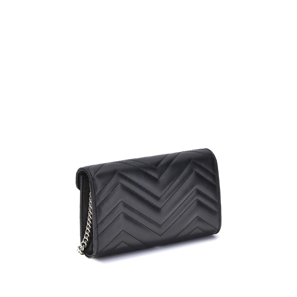 Gucci — GG Marmont Wallet with Chain en cuir matelassé