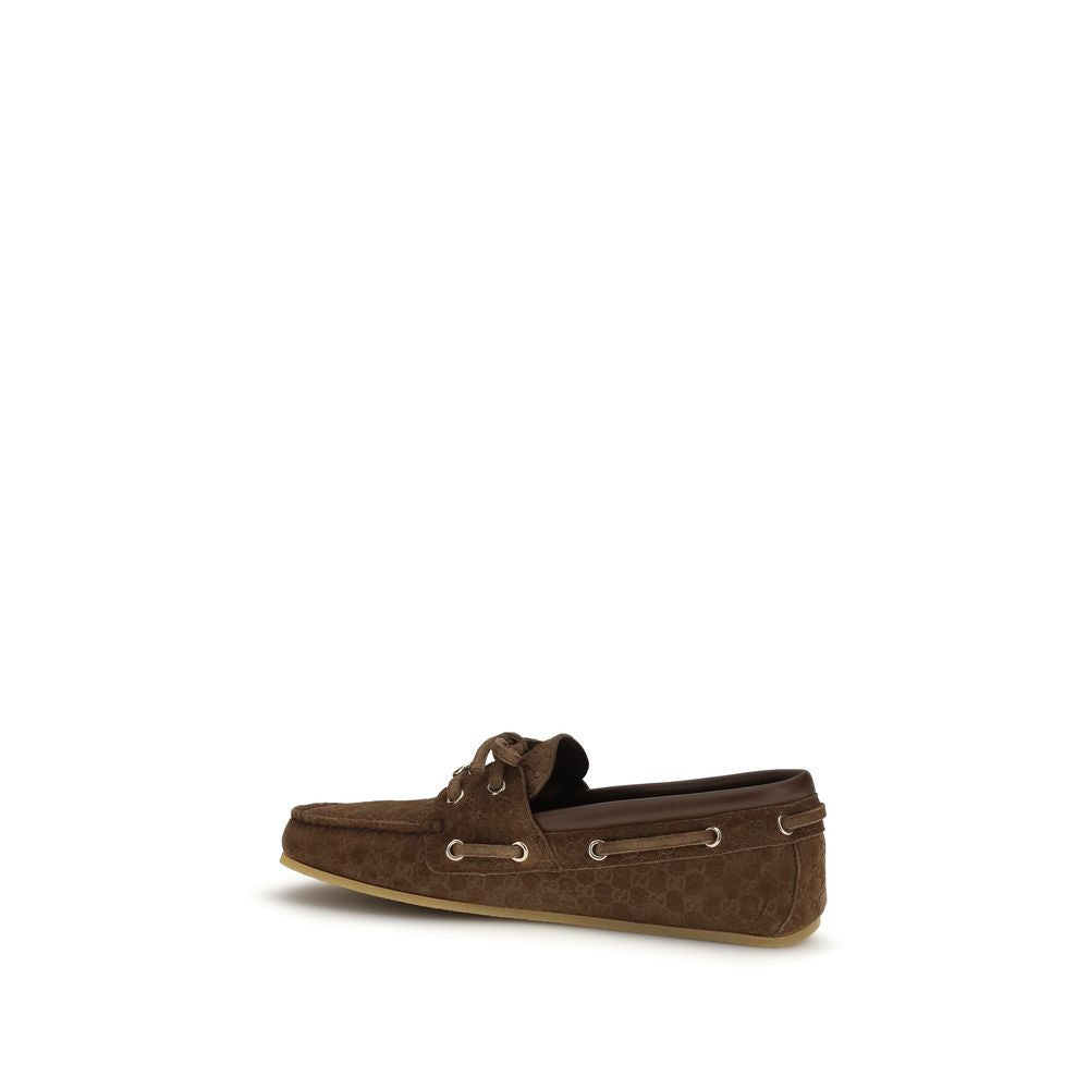 Gucci — Mocassins bateau en suède GG Supreme marron