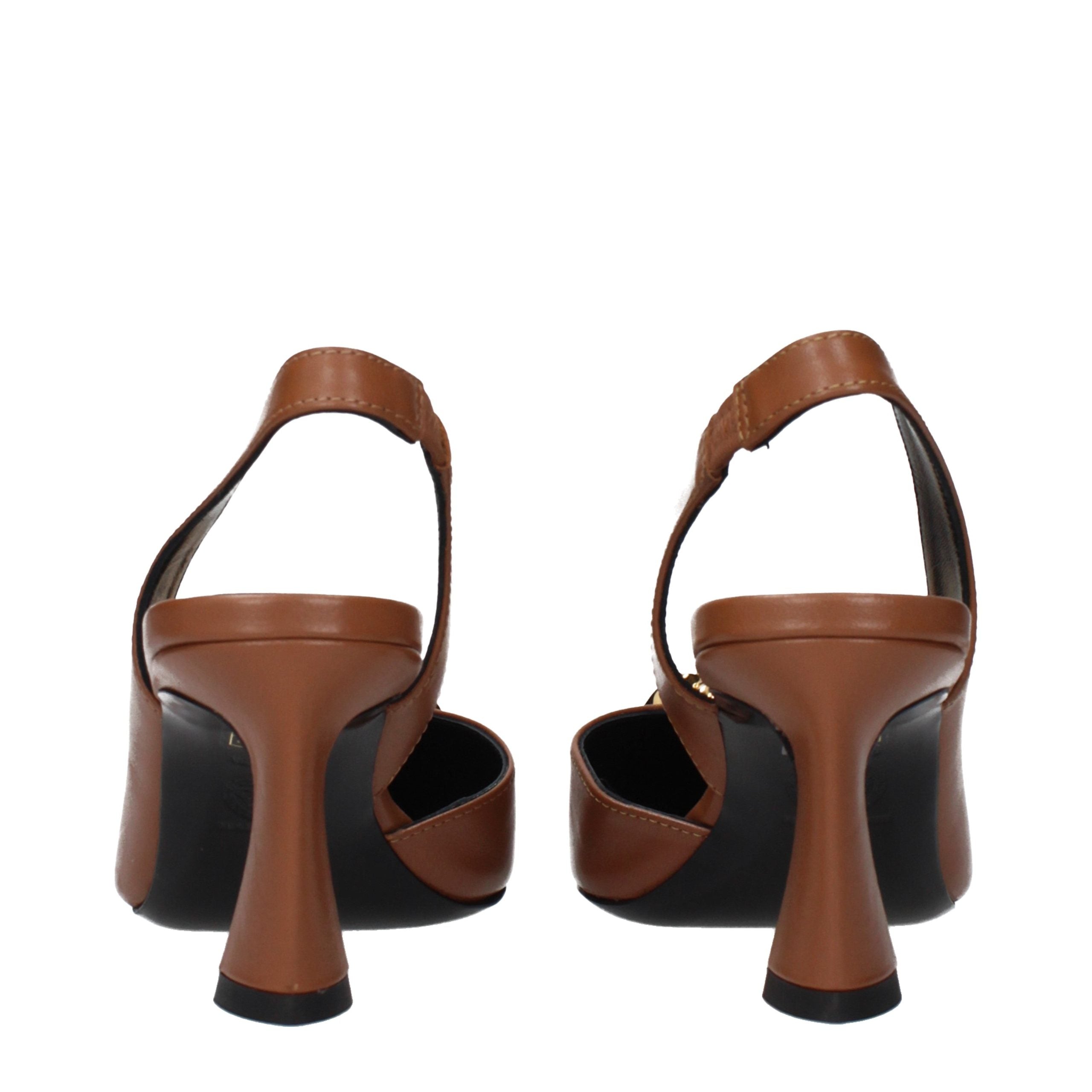 Versace – Sandales en cuir brun avec détail signature