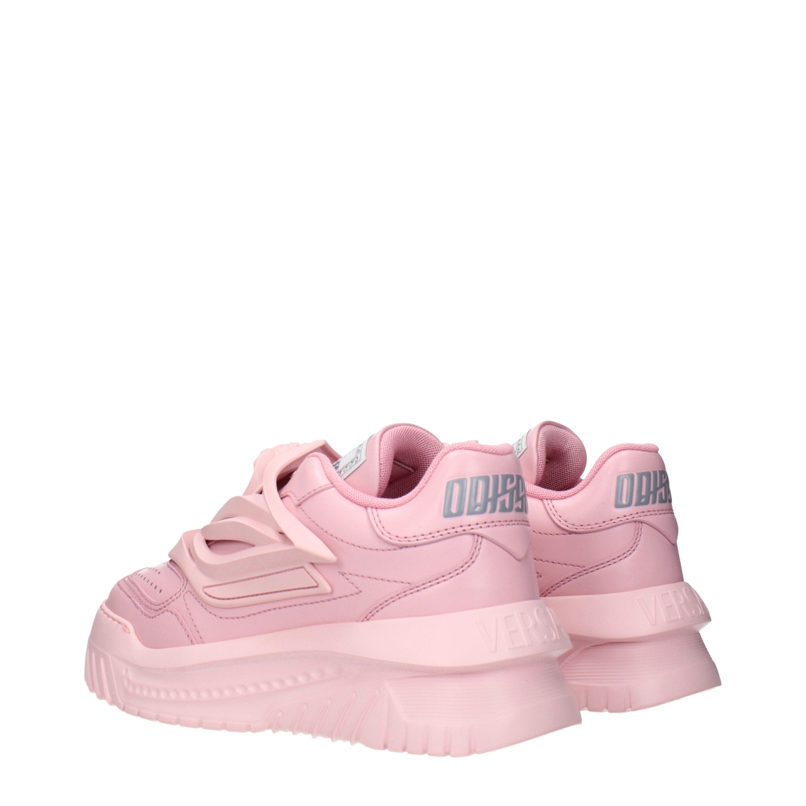 Versace – Sneakers en cuir rose avec détails logo
