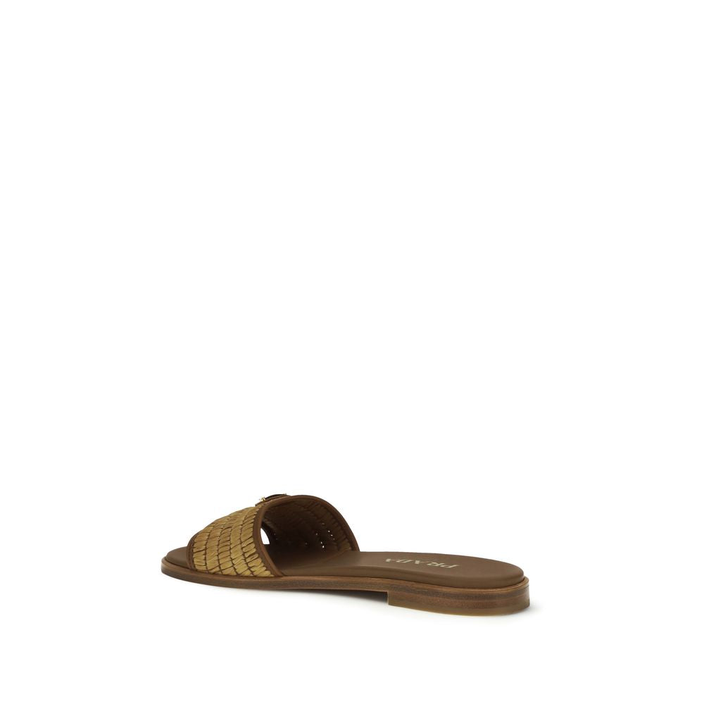 Prada – Sandales slippers en raphia avec triangle iconique
