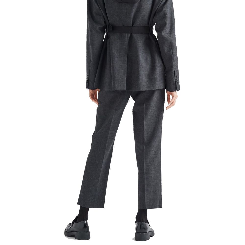 Prada – pantalon en laine vierge avec détail métal gravé