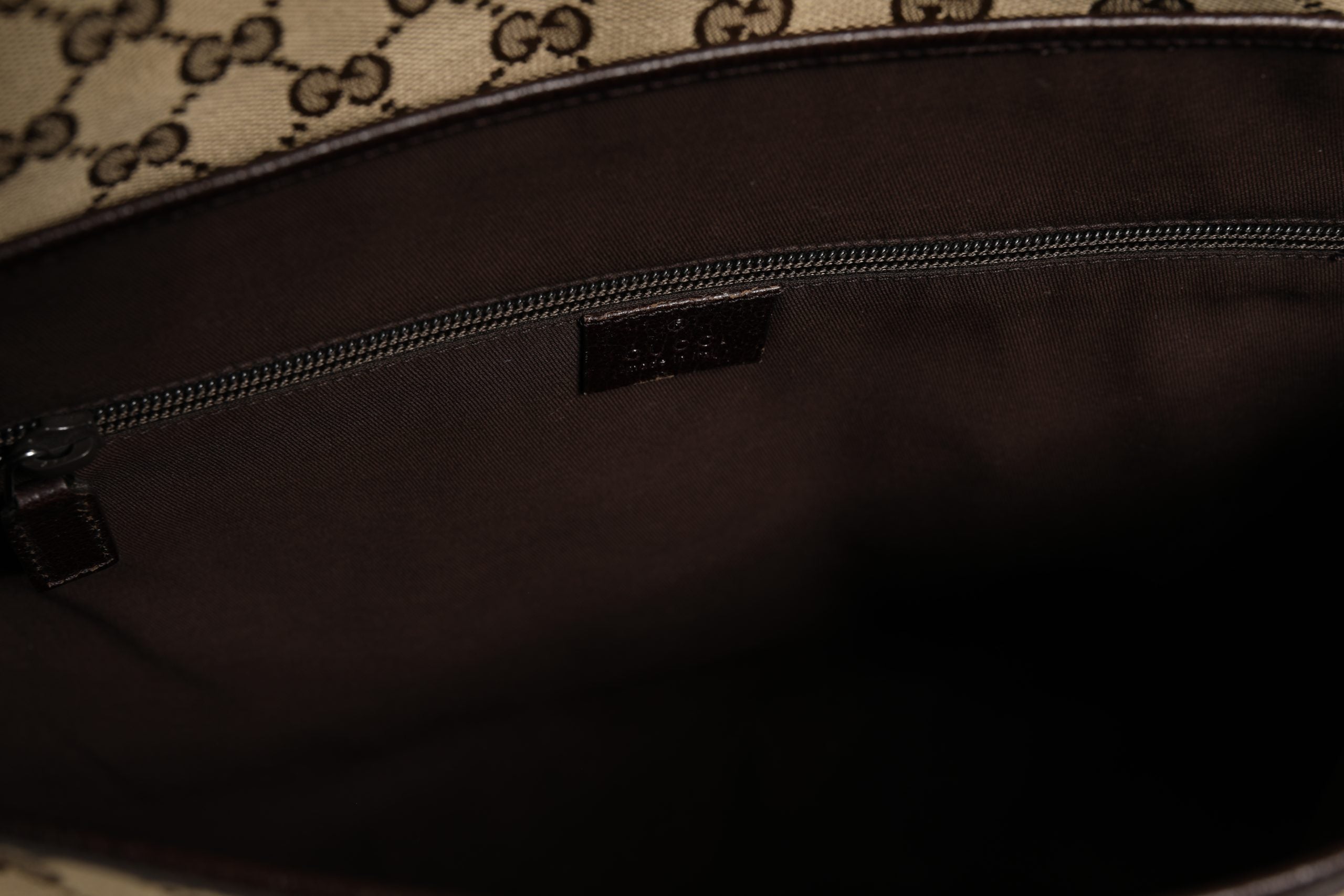 Sac messenger à rabat en toile GG