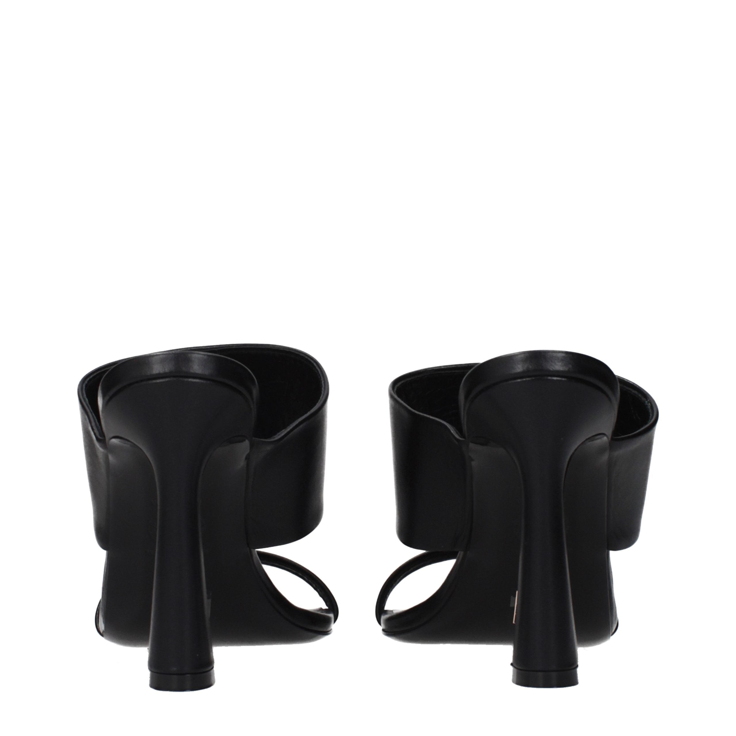 Versace – Sandales en cuir noir avec détail frontal