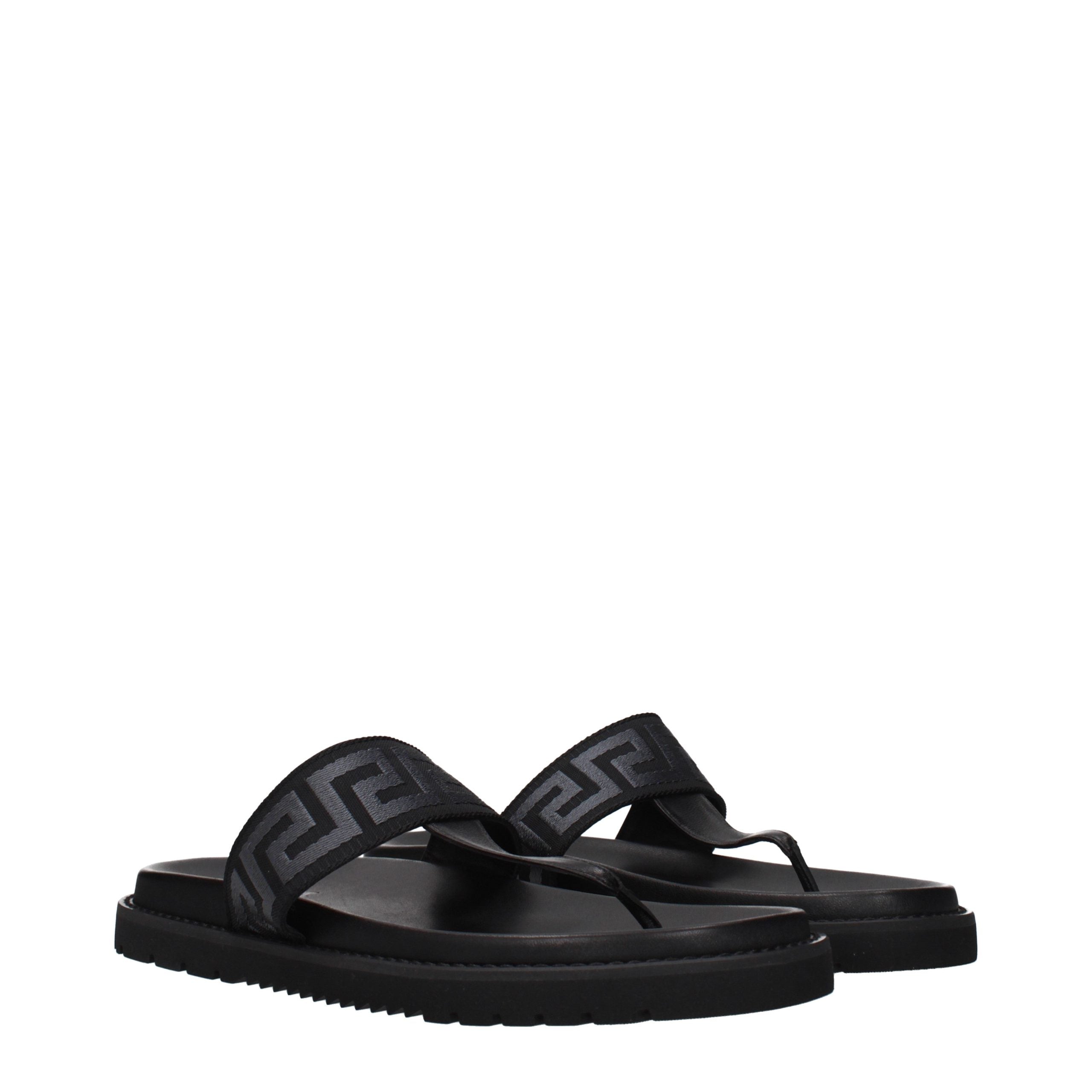 Versace – Tongs en tissu noir