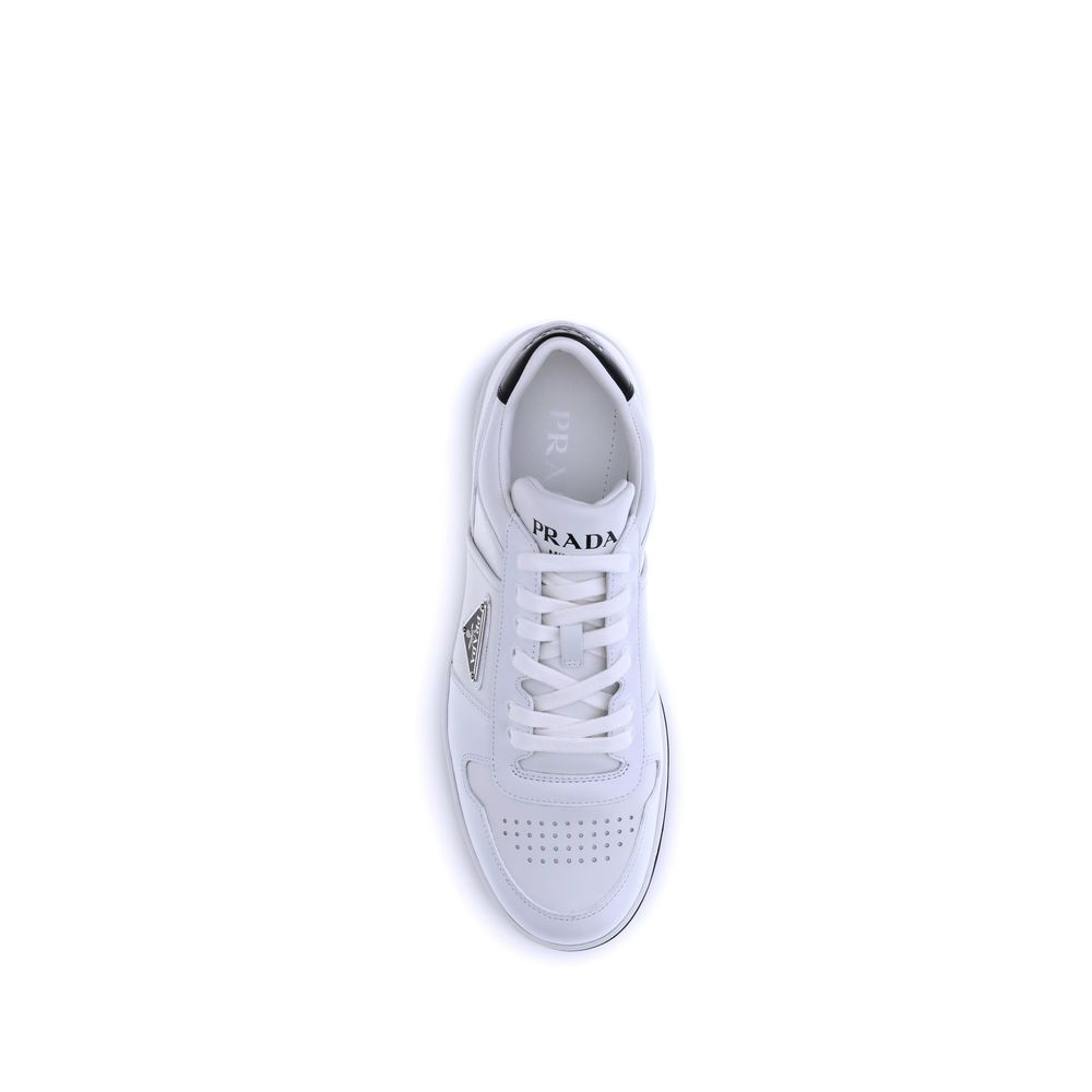 Prada – Sneakers en cuir avec logo triangle émaillé