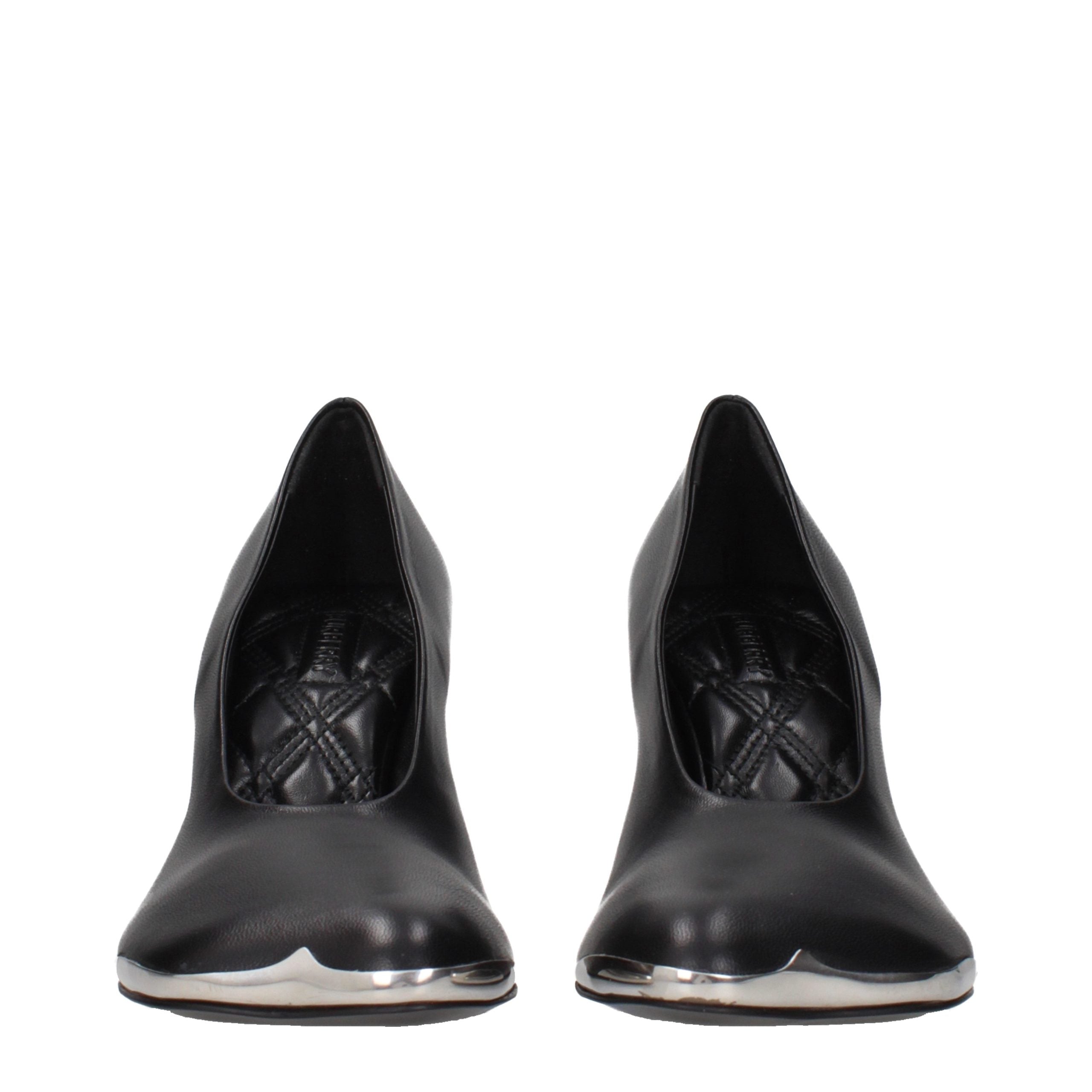 Burberry – Escarpins en cuir noir